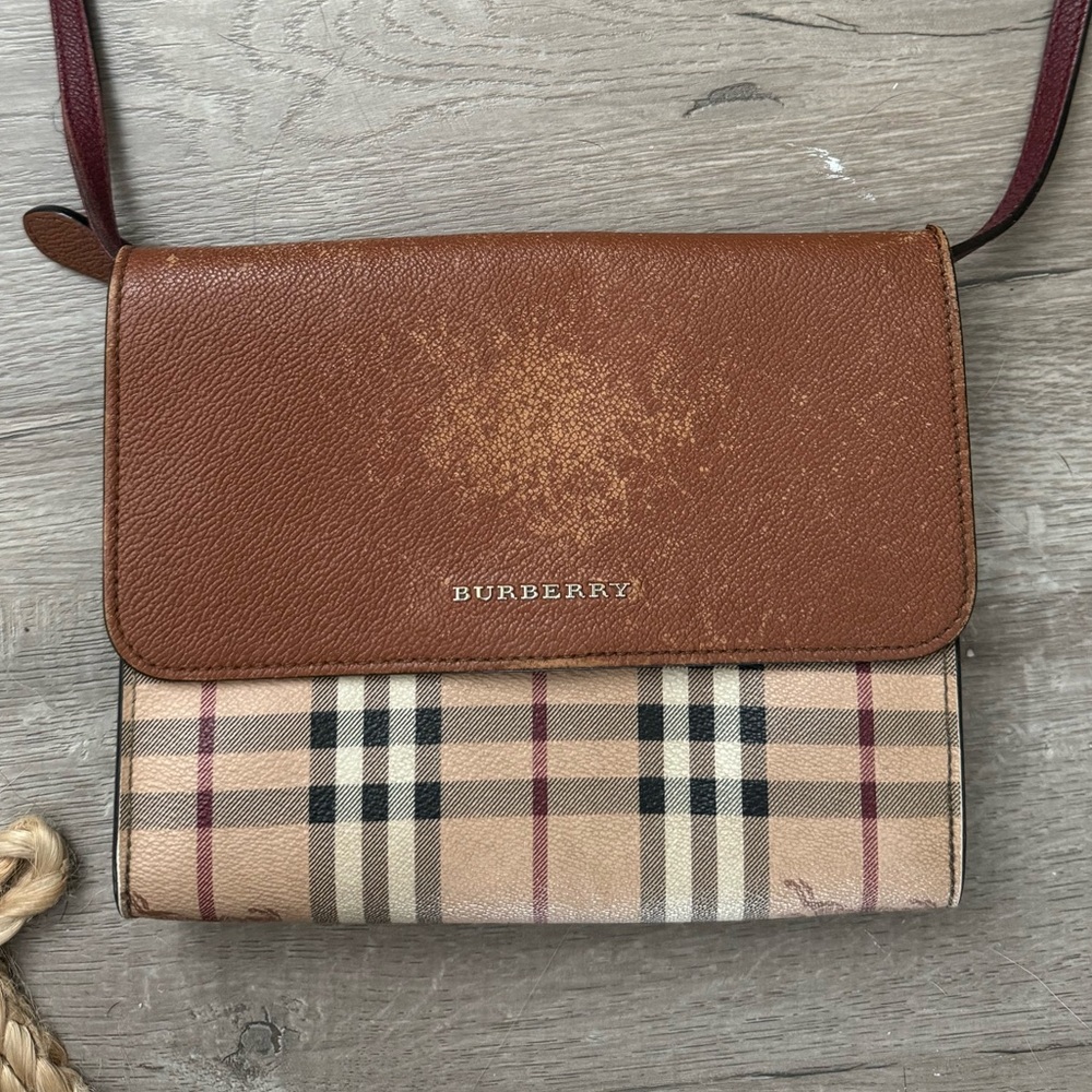 Burberry vintage crossbody bag